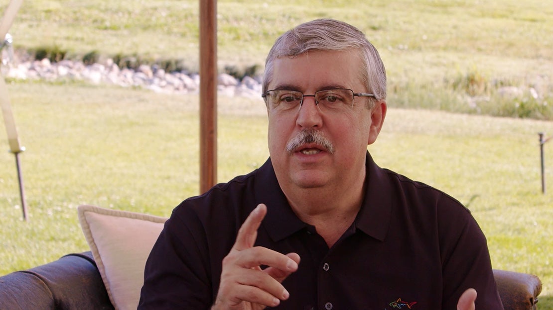 Perry talking and pointing