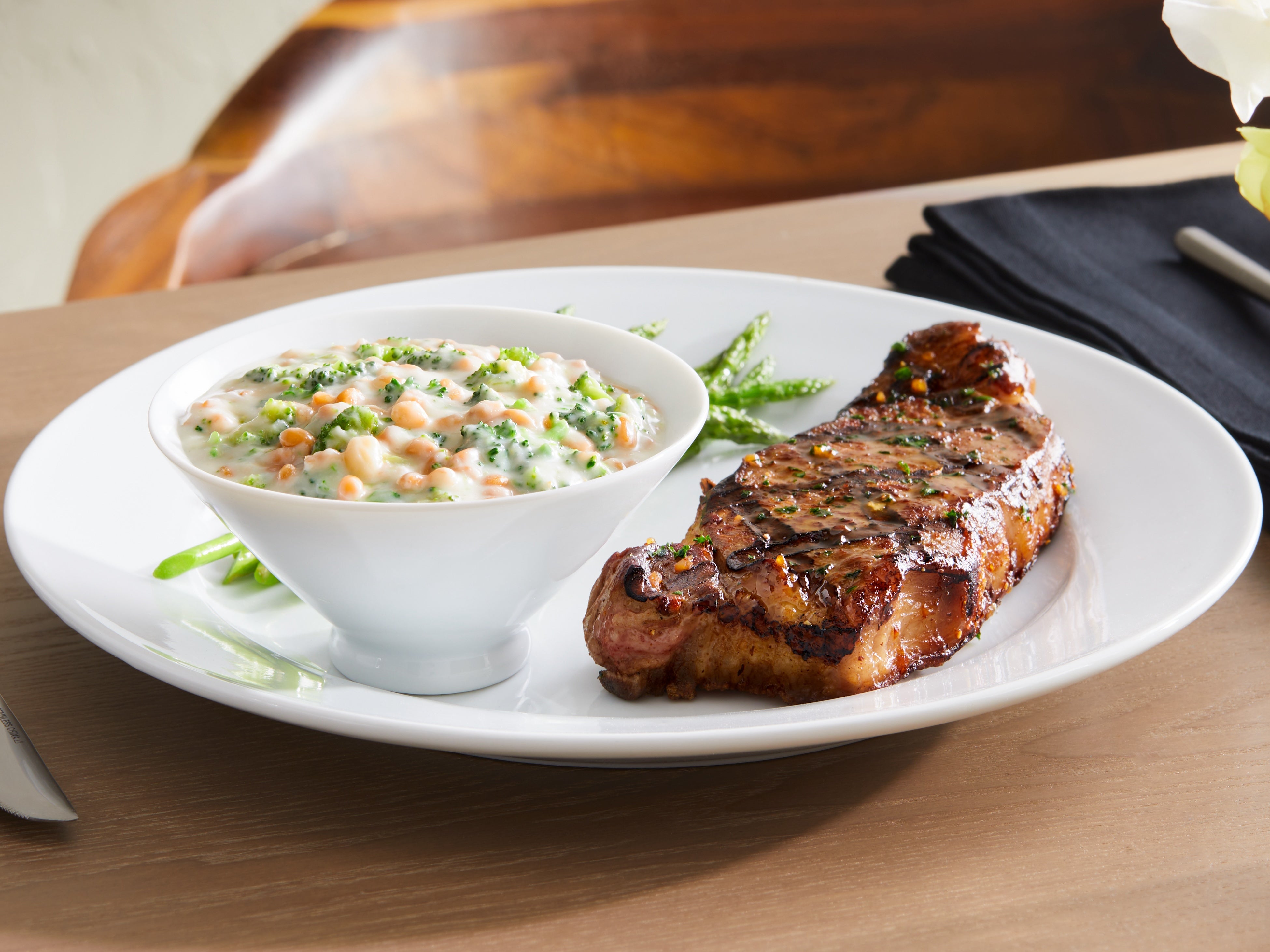 Innovative Side Risotto-Style Farro with Broccoli and Smoked Gouda