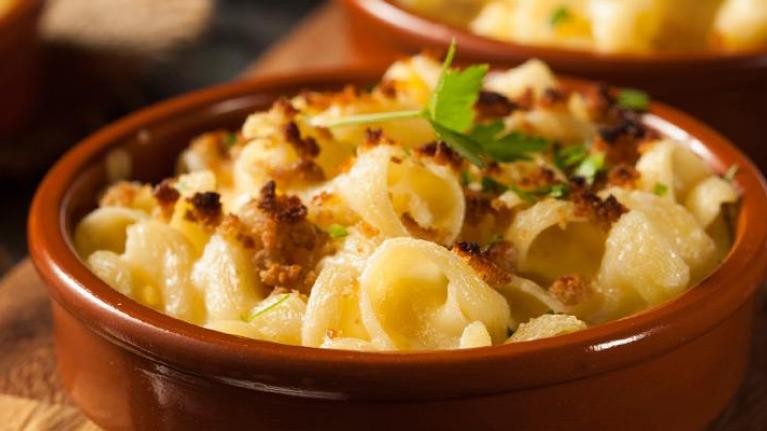 Side dishes of baked macaroni and cheese