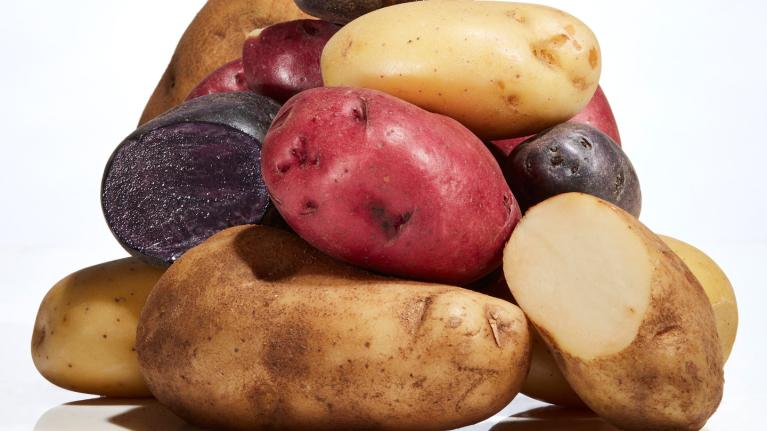 pile of various potatoes