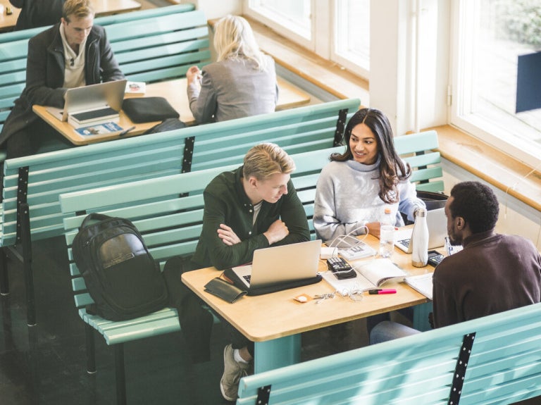 college kids eating at a restaurant