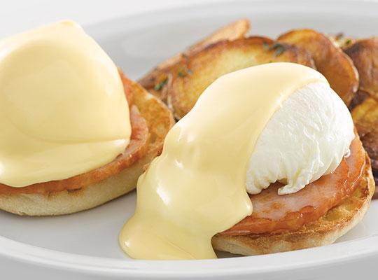 Eggs Benedict with Hollandaise Sauce