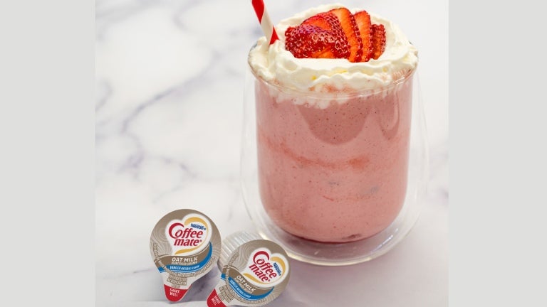 Strawberries ‘n Crème Frappe