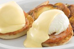 Eggs Benedict with Hollandaise Sauce