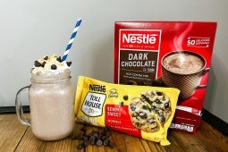 Dar Chocolate Cocoa Banana Milkshake